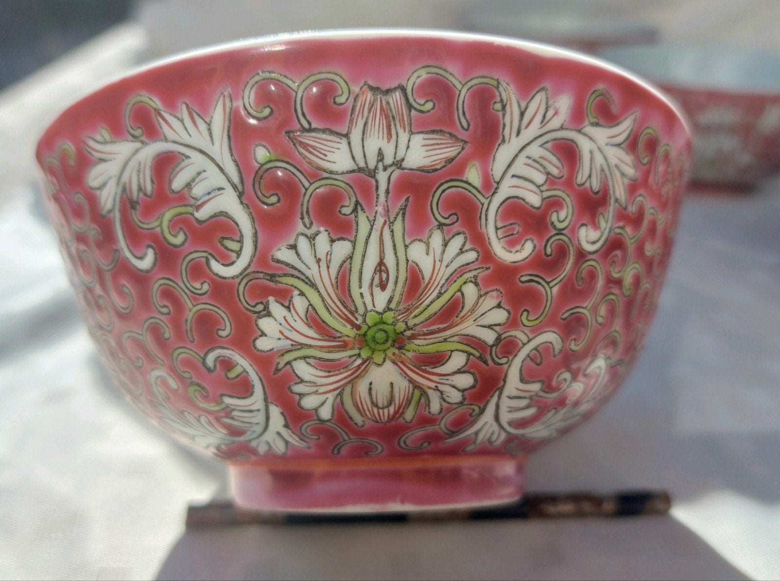 Mun Shou Famille Rose rijstkommen, Ophalen of Verzenden