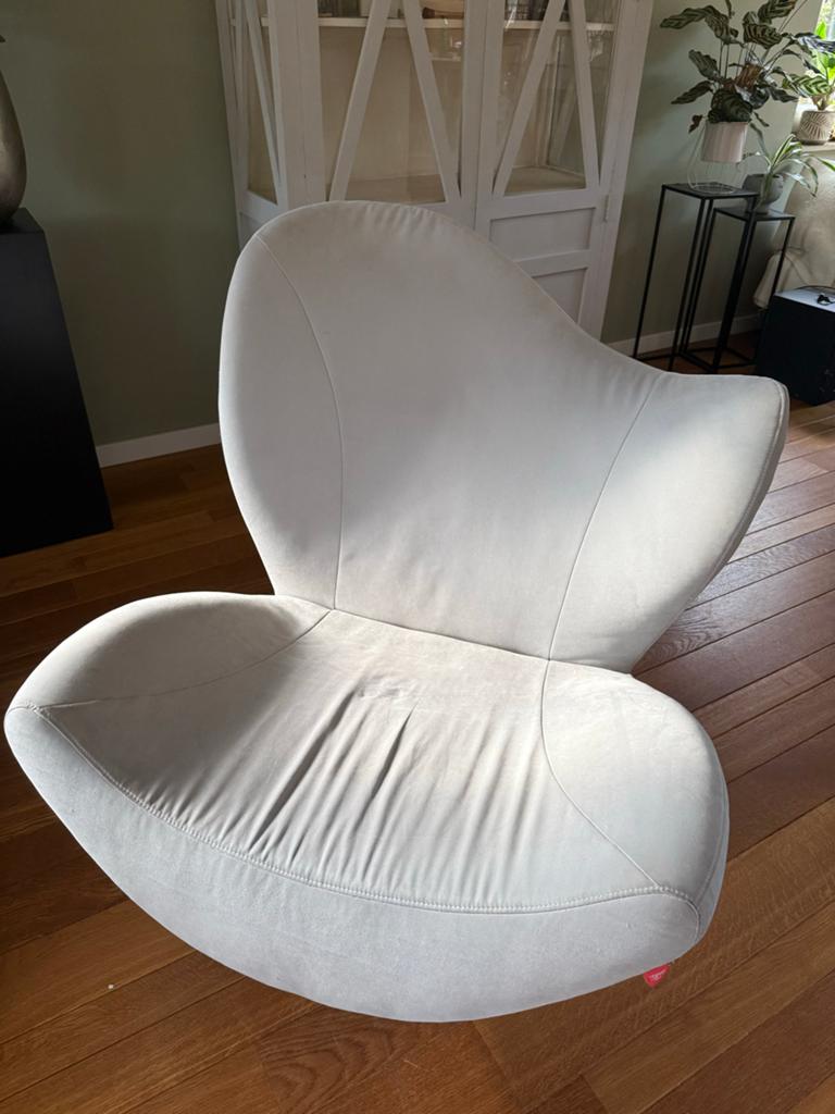 Moderne design fauteuil, lichtgrijs, comfortabel, Ophalen, Gebruikt, Stof, 75 tot 100 cm