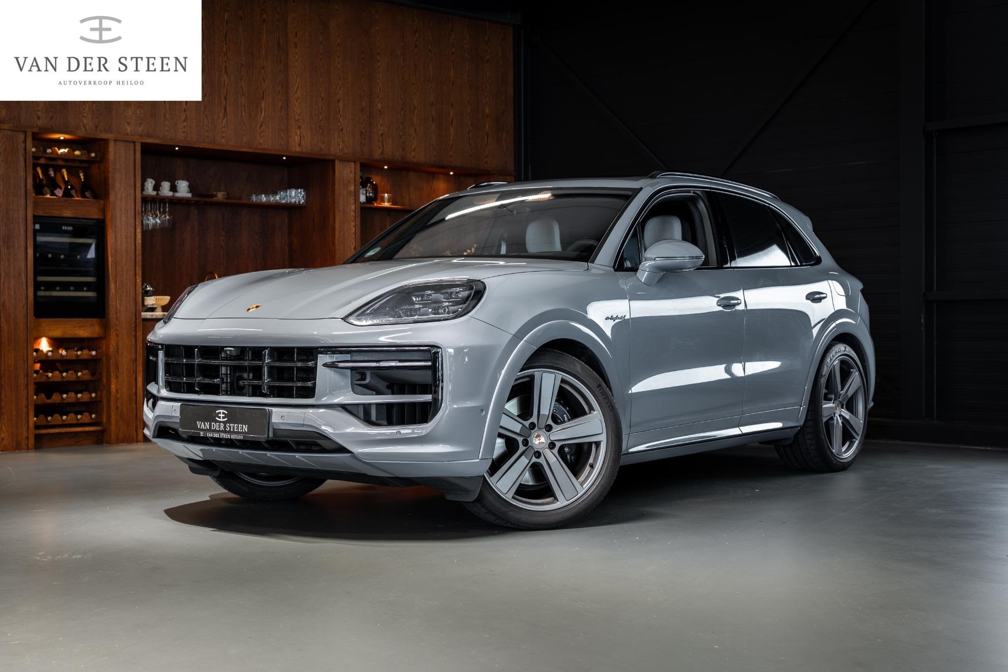 Porsche Cayenne 3.0 E-Hybrid Black Edition Achterasbesturing, Auto's, Automaat, Cayenne, Gebruikt, Euro 6