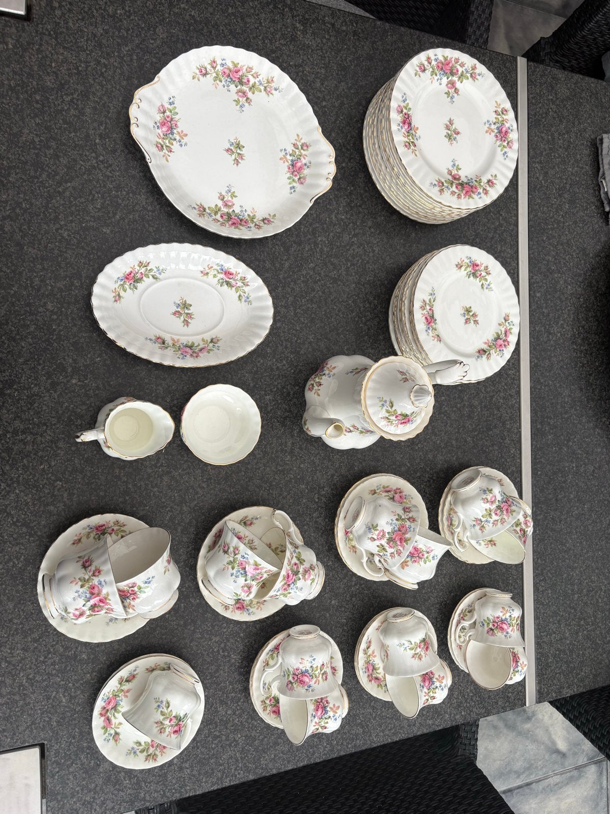 Royal Albert moss  Rosé servies set, Ophalen