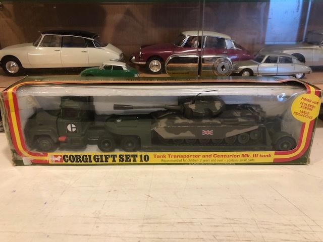 Oude Corgi Toys Gift set 10 Tank transport In doos, Hobby en Vrije tijd, Modelauto's | 1:43, Ophalen of Verzenden, Gebruikt, Bus of Vrachtwagen