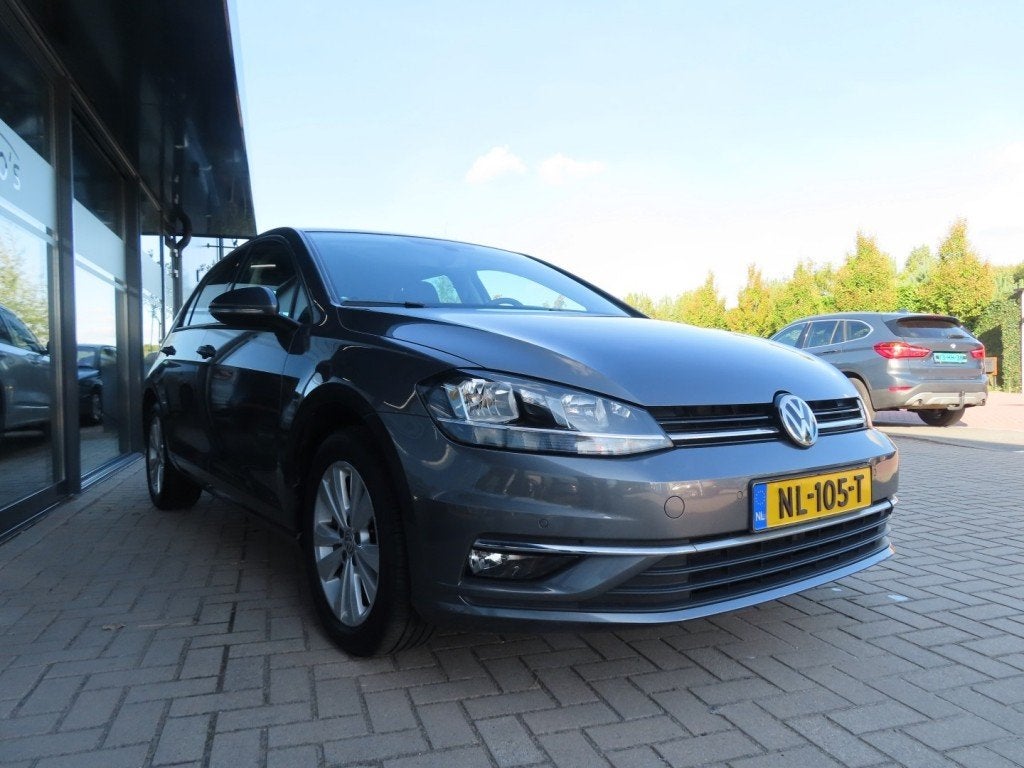 Volkswagen GOLF 1.0 TSI Comfortline Ecc Acc Navi 2x Pdc Trek, Gebruikt, Euro 6, Origineel Nederlands, Handgeschakeld