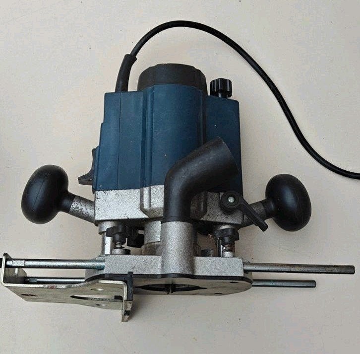 Ferm FBF-1050E Bovenfrees - Krachtig en Betrouwbaar, Ophalen of Verzenden, Bovenfrees, Elektrisch, Ferm