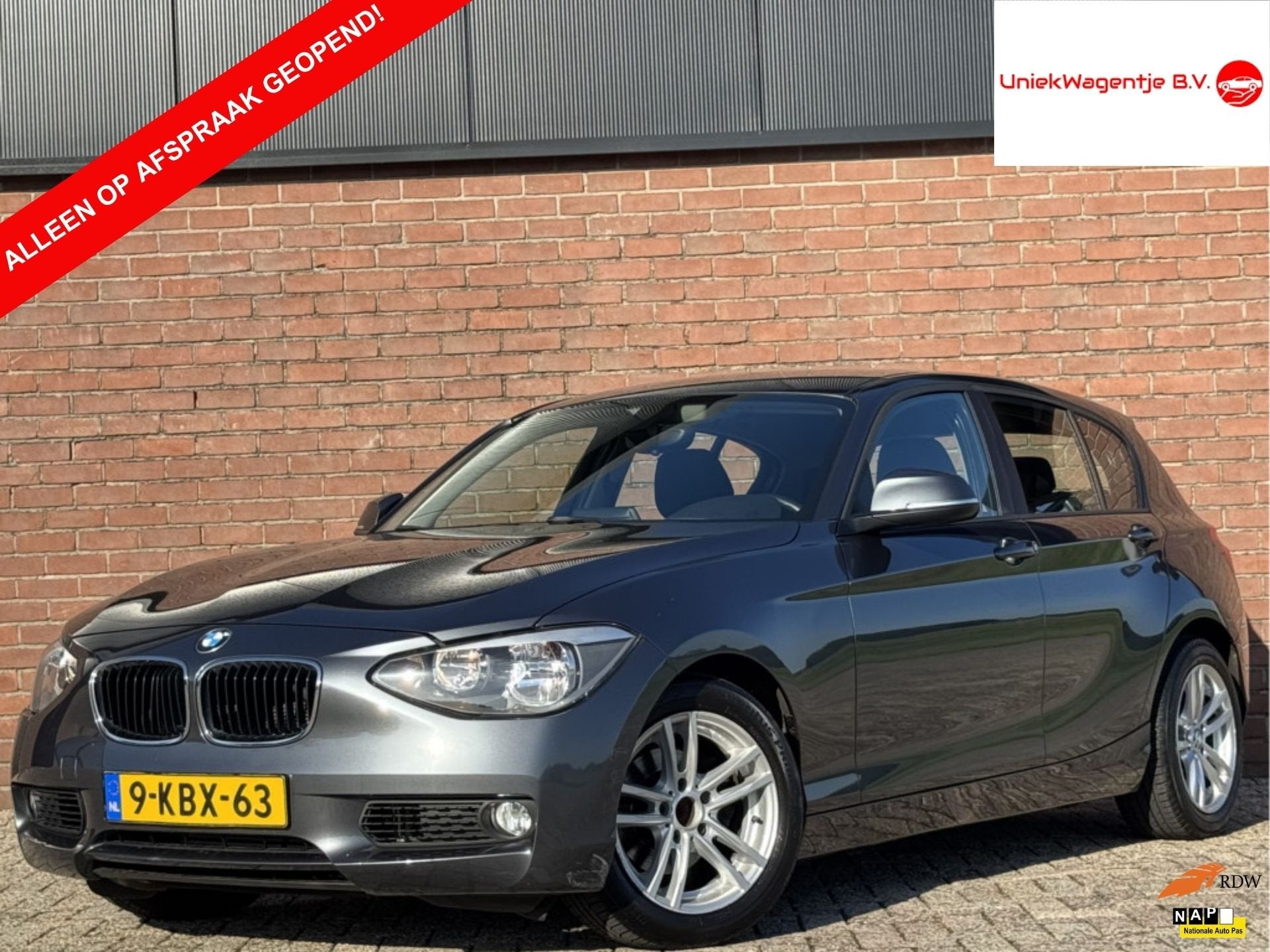 BMW 1-serie 116i EDE BUSINESS | NL-AUTO! | NAVI! | CRUISE!, Auto's, 1-Serie, Gebruikt, 4 cilinders, Origineel Nederlands