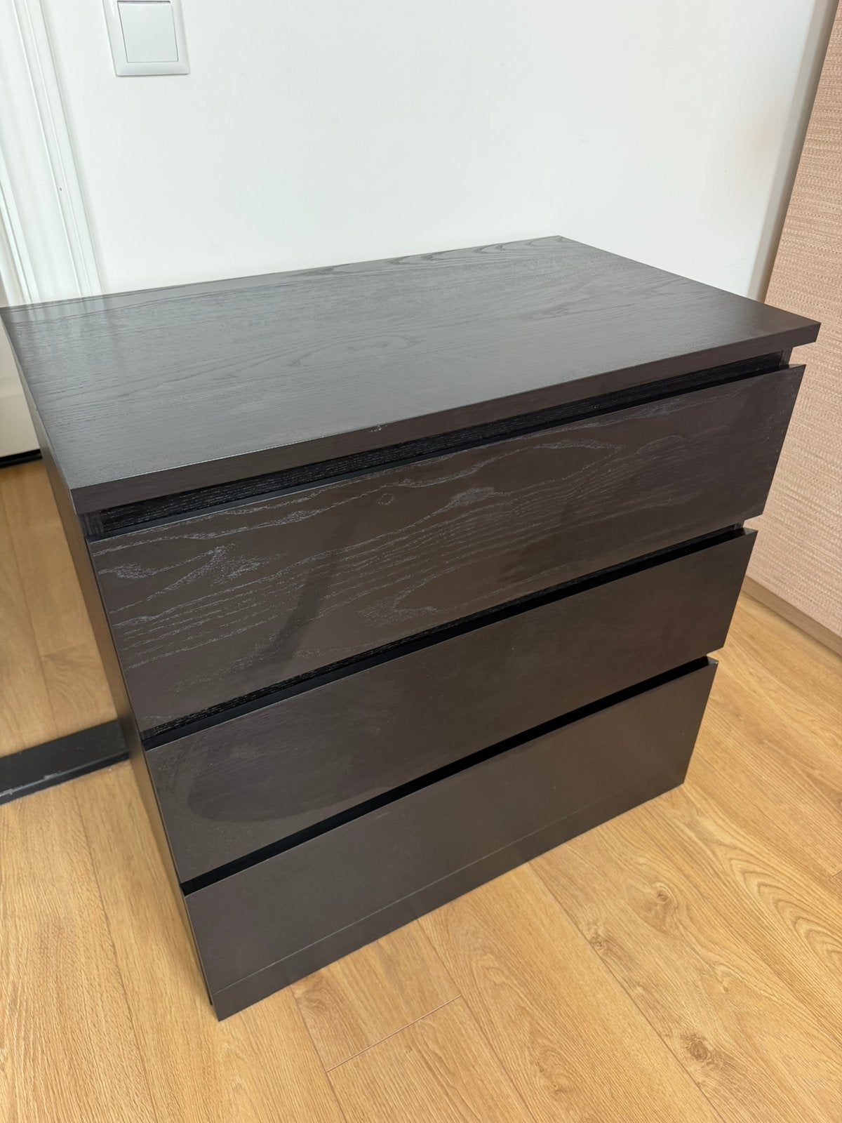 Malm ikea ladekast zwart, Huis en Inrichting, Kasten | Ladekasten, Ophalen, 50 tot 100 cm, Zo goed als nieuw, 3 of 4 laden
