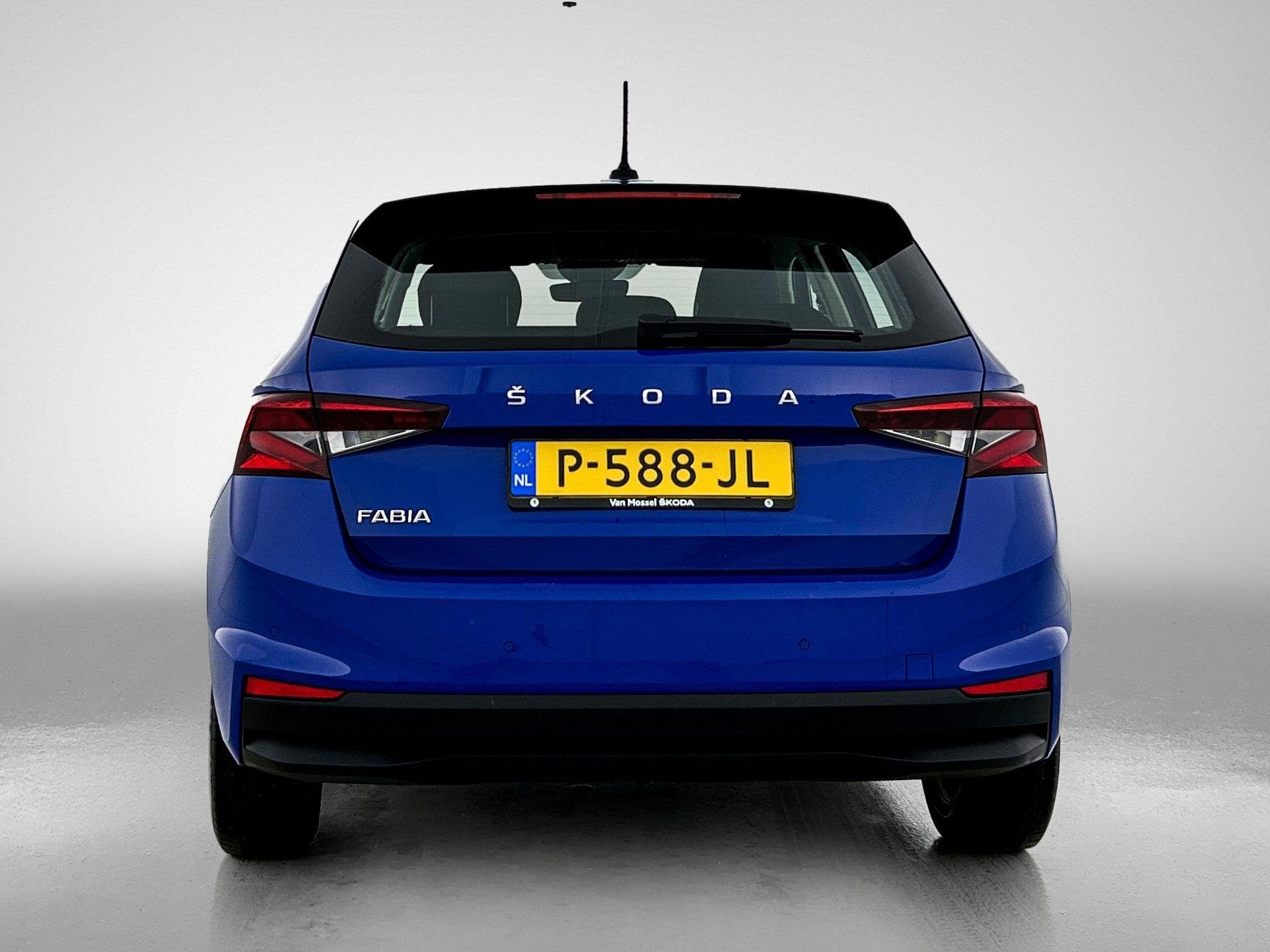 Skoda Fabia 1.0 TSI Business Edition | KEYLESS | PARKEERSENS, Auto's, Voorwielaandrijving, 12 maanden, Euro 6, Blauw