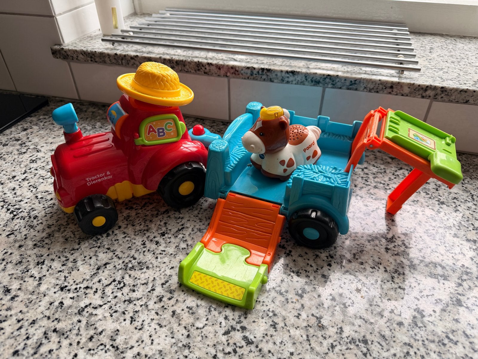 Toet Toet Tractor met Paard en Trailer, Ophalen, Gebruikt