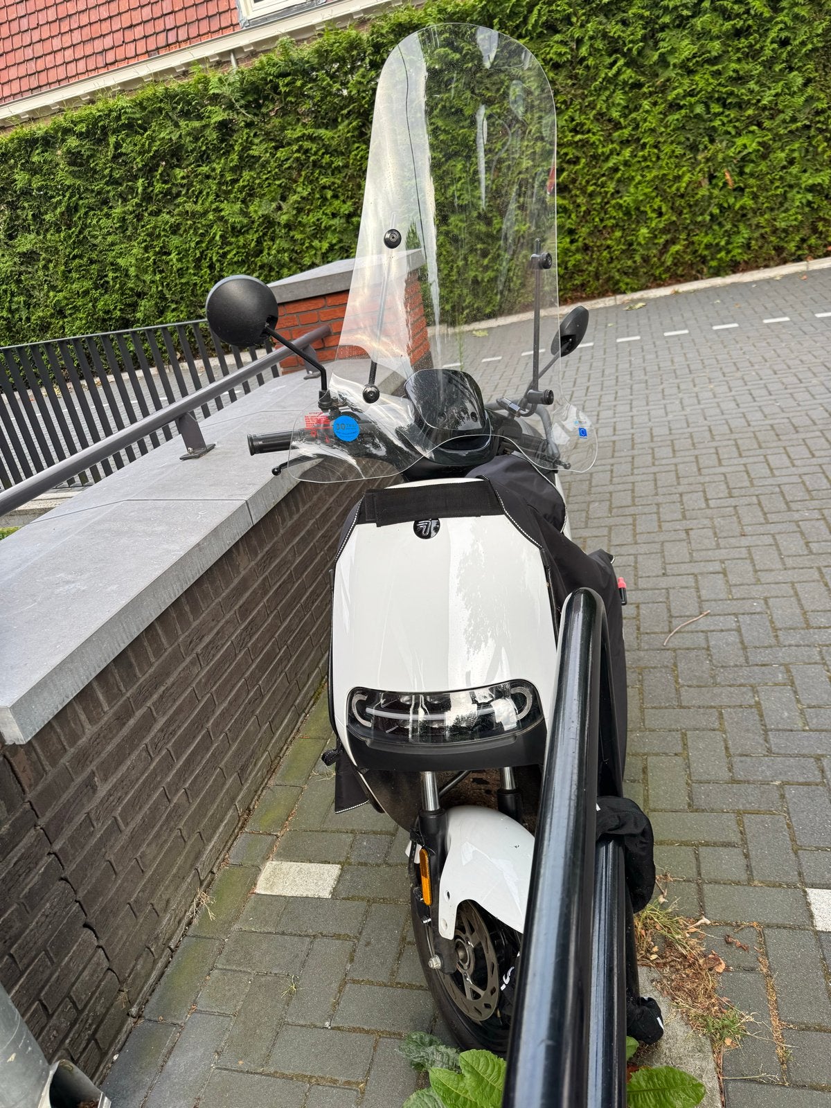 Segway E110S scooter 2025 met windscherm en beenkleed, Elektrisch, Zo goed als nieuw, Ophalen, Overige merken
