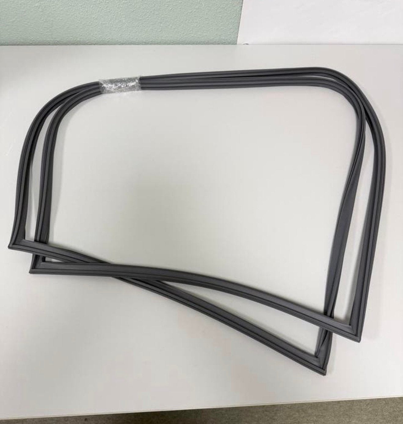Frigoglass koelkast Deurrubber Set 2x R7015 CMV375 Nieuw, Nieuw, Ophalen of Verzenden, H, H