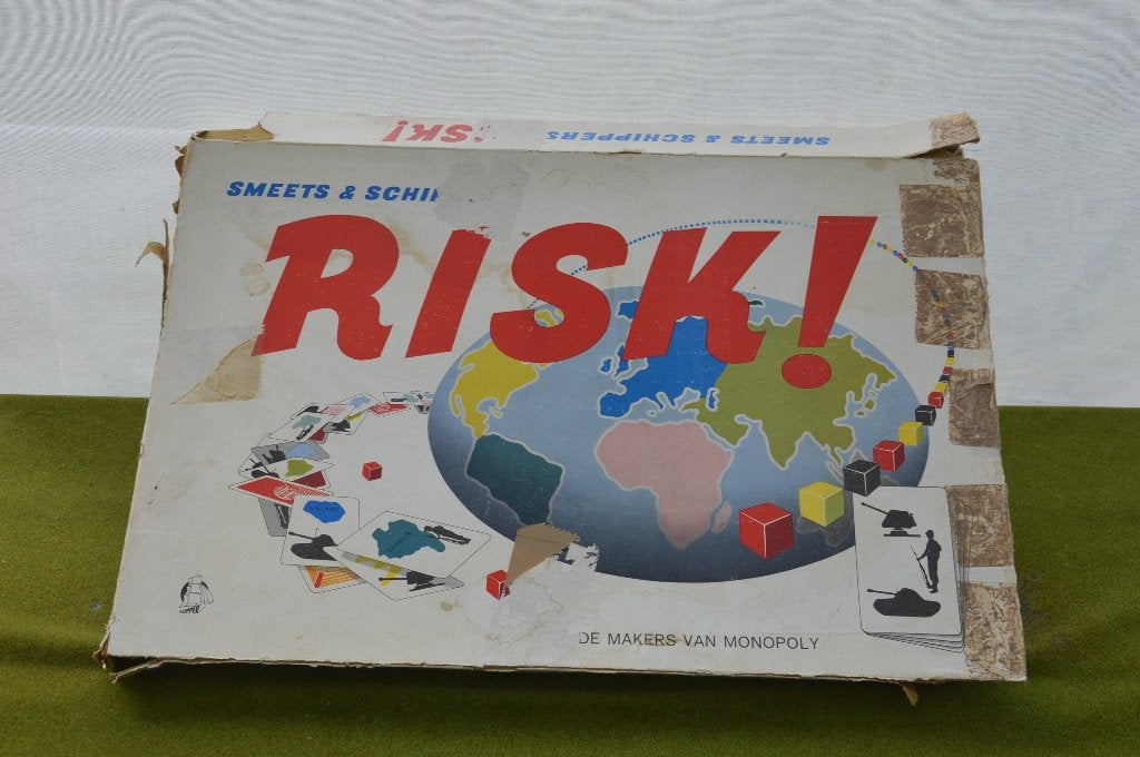 Oud bordspel Risk uit de jaren 60 met houten speelstukken, Hobby en Vrije tijd, Gezelschapsspellen | Bordspellen, Vijf spelers of meer