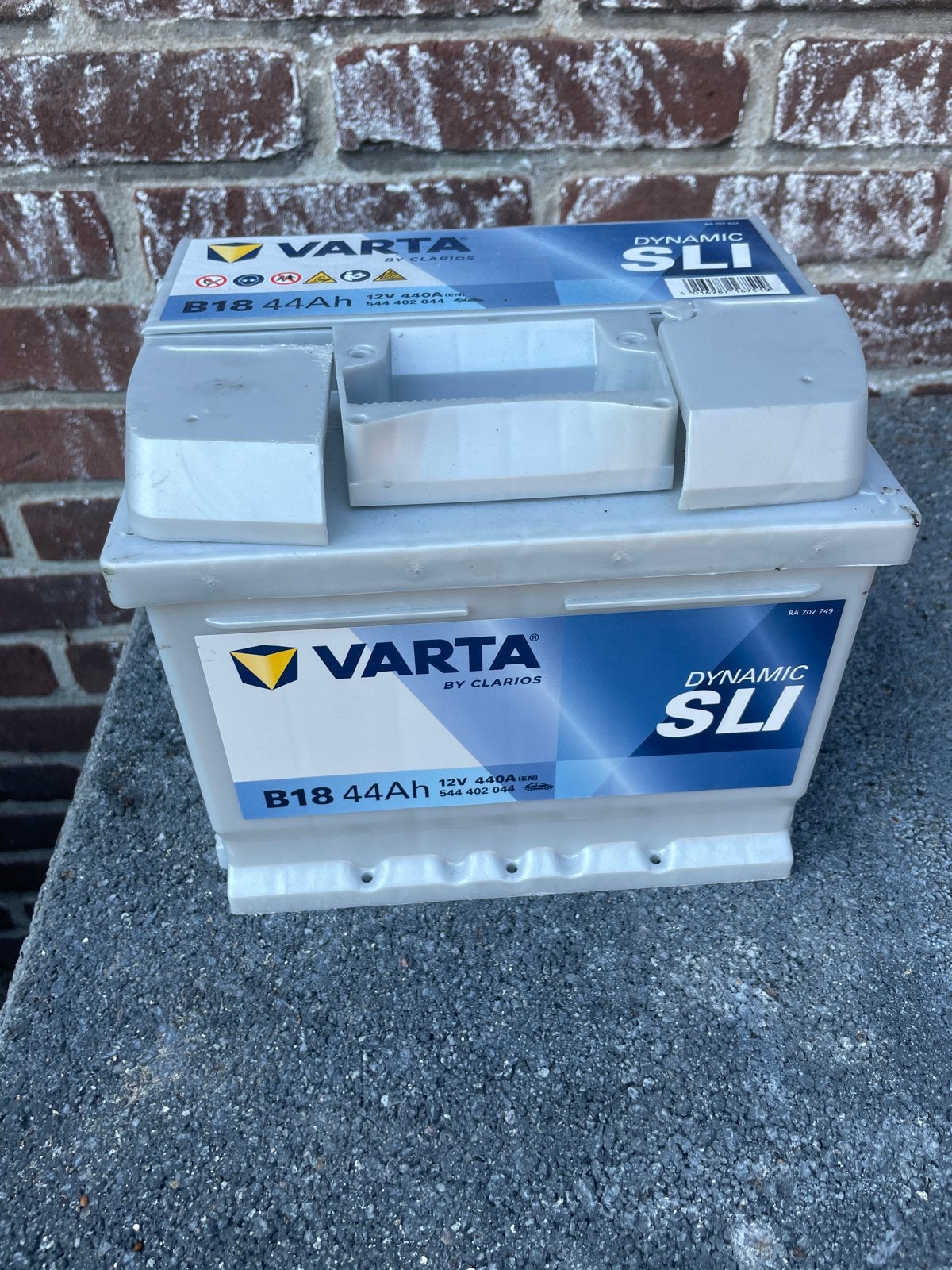 Varta Dynamic SLI B18 44Ah accu - 1 maand oud, Auto-onderdelen, Ophalen of Verzenden, Gebruikt