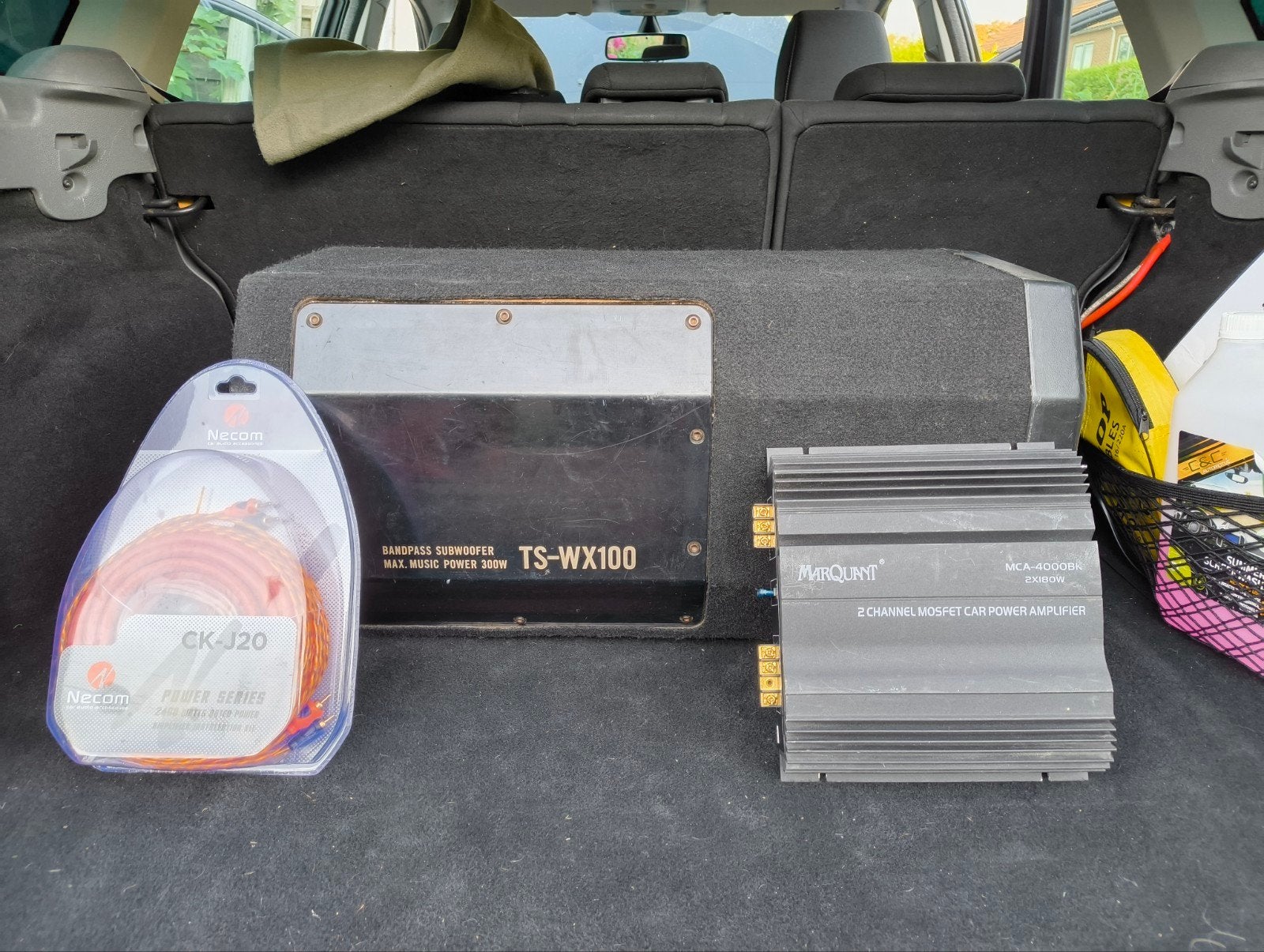 Complete Car Audio Set: Pioneer Subwoofer + Amp + Kabels, Ophalen, Gebruikt