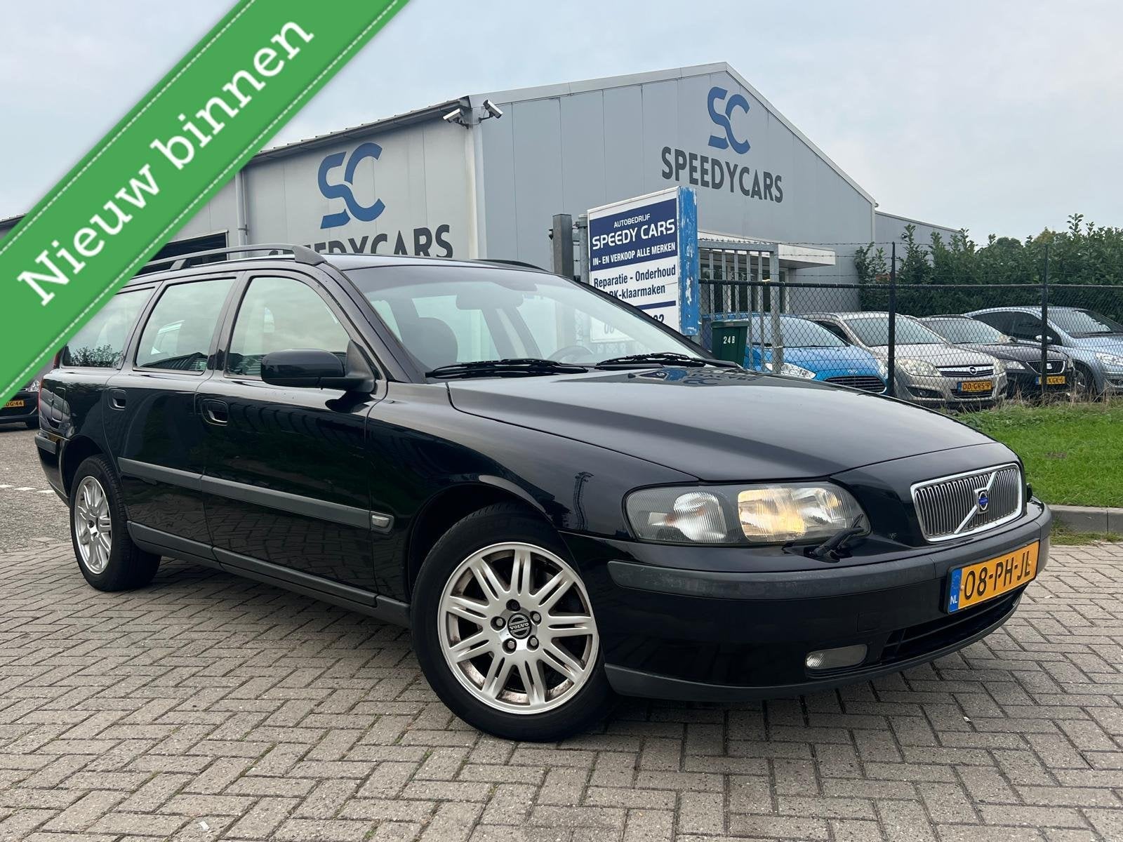 Volvo V70 2.4 Edition II Cruise Clima Trekhaak Zwart, Auto's, Voorwielaandrijving, Stof, Zwart, Verwarmde buitenspiegels