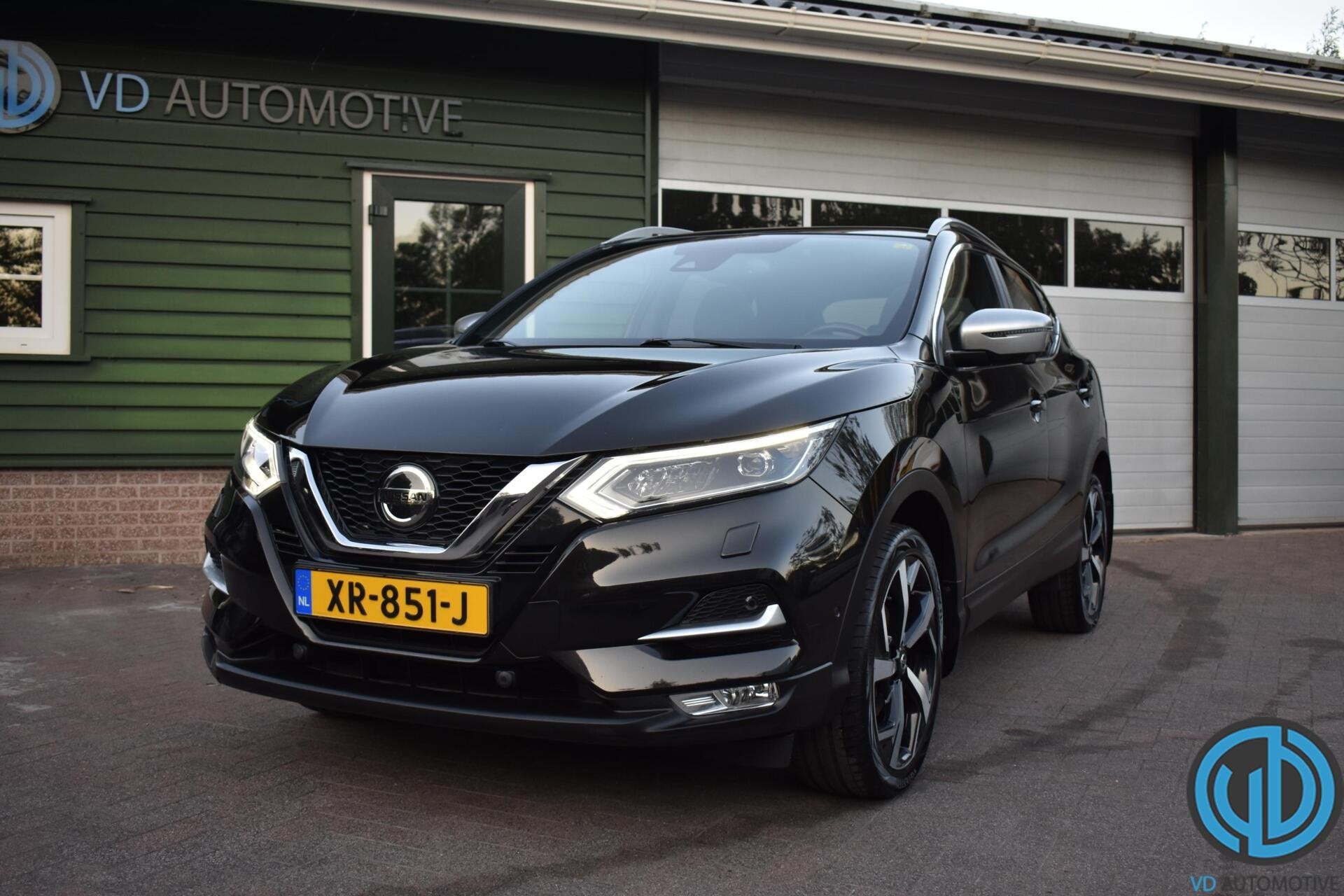Nissan Qashqai 1.2 Tekna +|afn. trekhaak|Bose|Navi|Pano|Mem., Voorwielaandrijving, Gebruikt, Euro 6, 4 cilinders