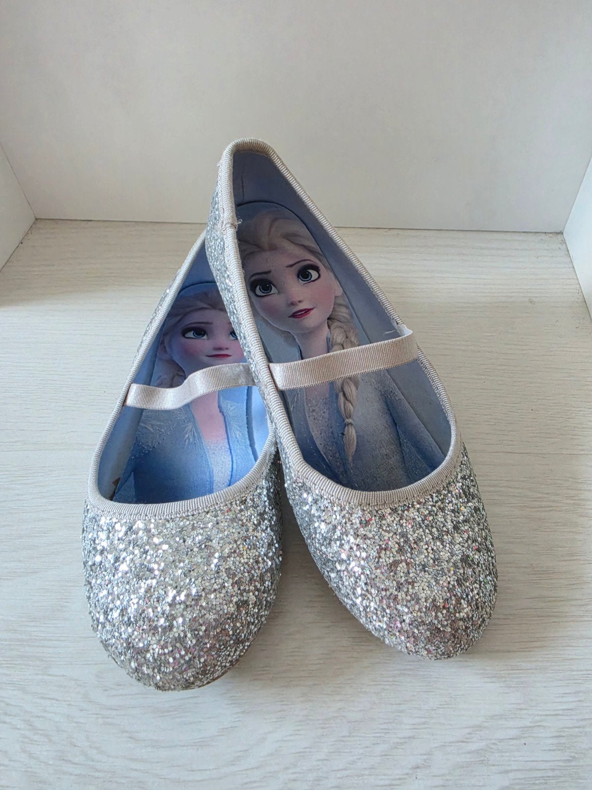 H&M glitterende zilveren ballerina's frozen maat 31., Ophalen of Verzenden, Zo goed als nieuw, Overige kleuren