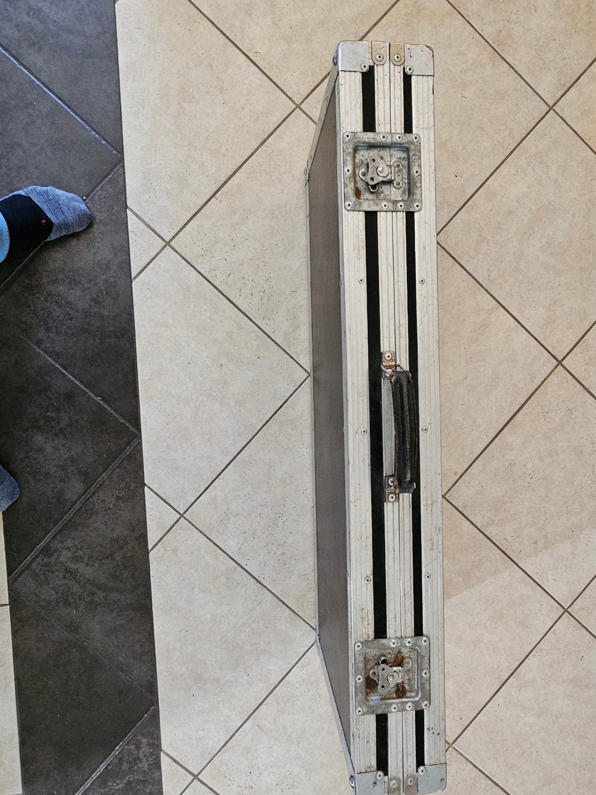 Flight case, Ophalen, Gebruikt