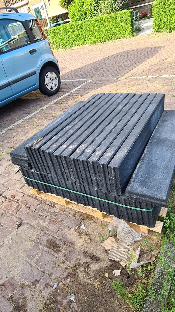 Goedkoop opsluitbanden te halen voor je zomer project., Tuin en Terras, Tegels en Klinkers, Ophalen, Overige typen, Nieuw, Minder dan 5 m²