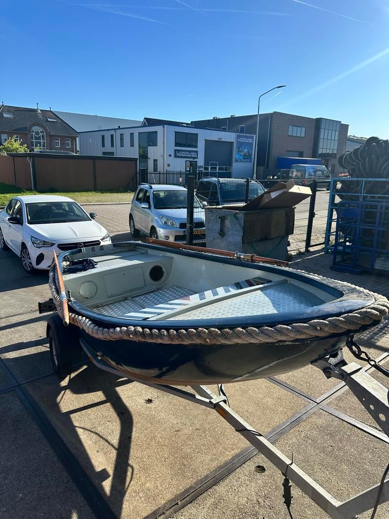 Leuke roeiboot met optie voor buitenboordmotor, Watersport en Boten, Ophalen, Gebruikt, Overige materialen, Met roeispanen of peddels