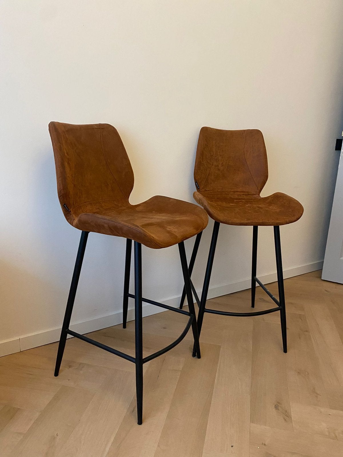 Bar krukken, Huis en Inrichting, Barkrukken, 2 krukken, Ophalen, Zo goed als nieuw, 60 tot 90 cm