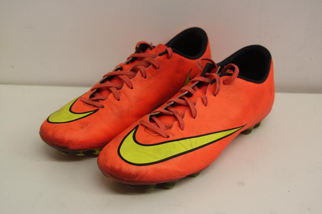 Nike Mercurial voetbalschoenen. Maat 41. Zeer goede staat., Sport en Fitness, Voetbal, Maat XS of kleiner, Schoenen, Ophalen of Verzenden