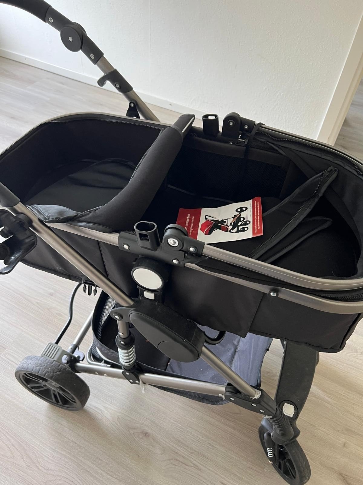 Nette kinderwagen in goede staat., Zo goed als nieuw, Met reiswieg, Ophalen, Kinderwagen