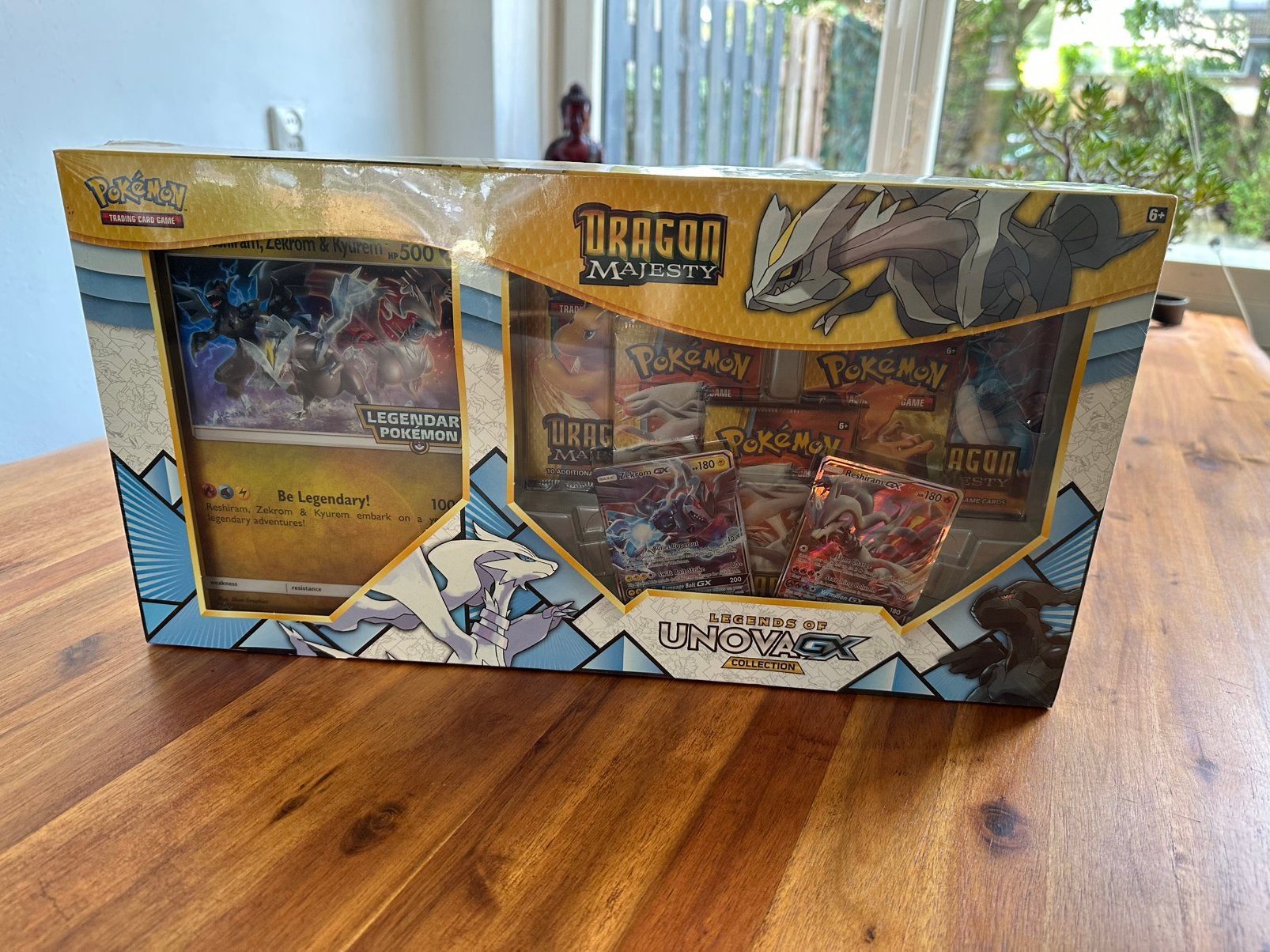 Pokémon Dragon Majesty Legends of Unova GX collection box, Ophalen of Verzenden, Zo goed als nieuw