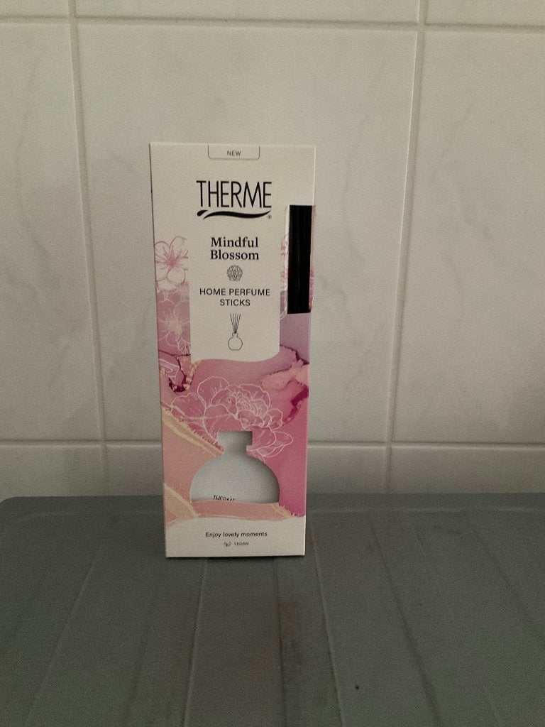 Therme Mindful Blossom geurstokjes - 150 ml, Huis en Inrichting, Meerkleurig, Overige materialen, Overige stijlen, Nieuw