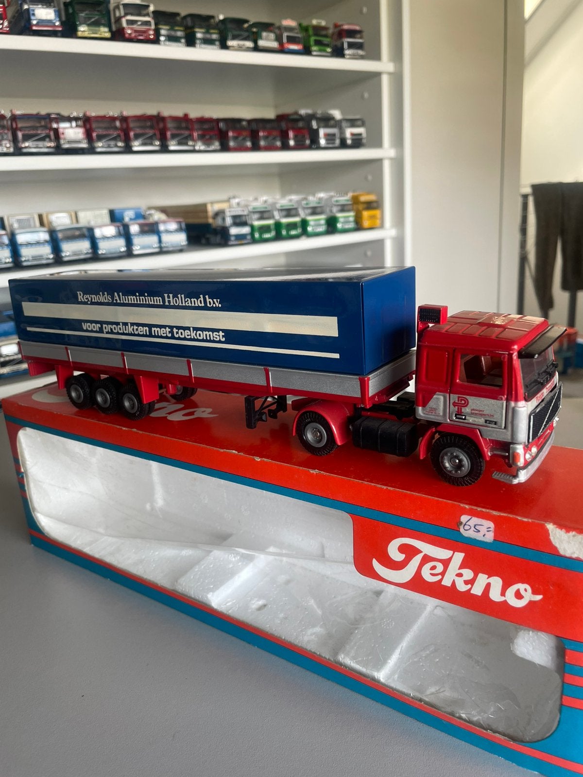Volvo F12 Ploeger, Ophalen of Verzenden, Zo goed als nieuw, Bus of Vrachtwagen, Tekno