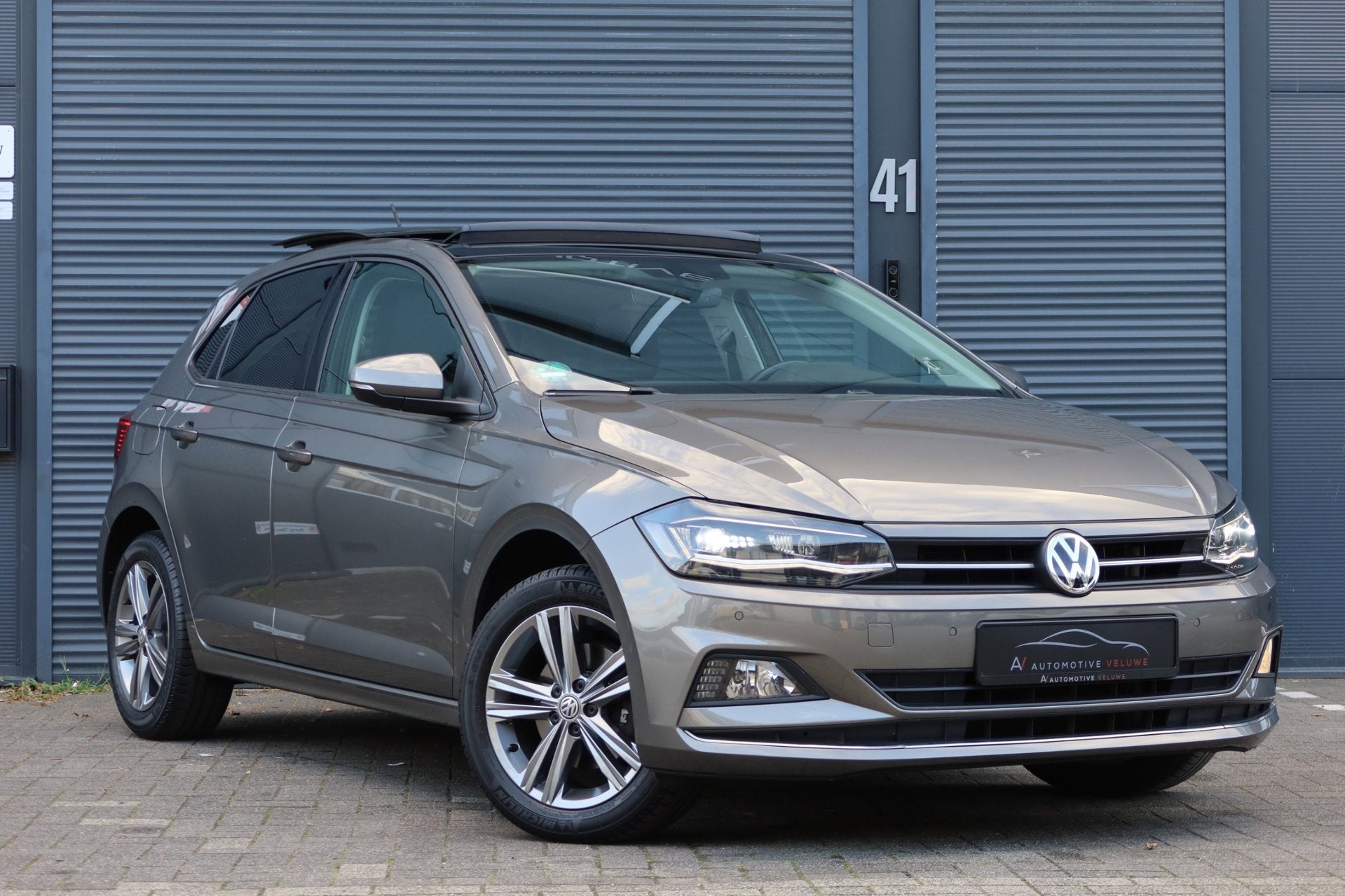 Foto 13 van Volkswagen Polo 1.0 TSI Highline DSG|PANO|LED|ACC|Camera|Car
