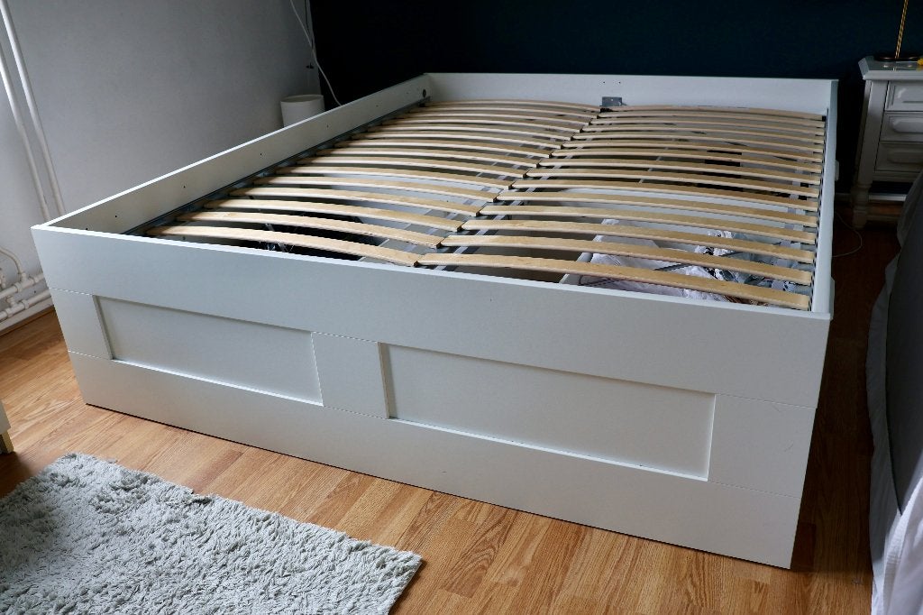 IKEA Brimnes Bed met Opberglades - 160x200 cm, Ophalen, Wit, Tweepersoons, Zo goed als nieuw