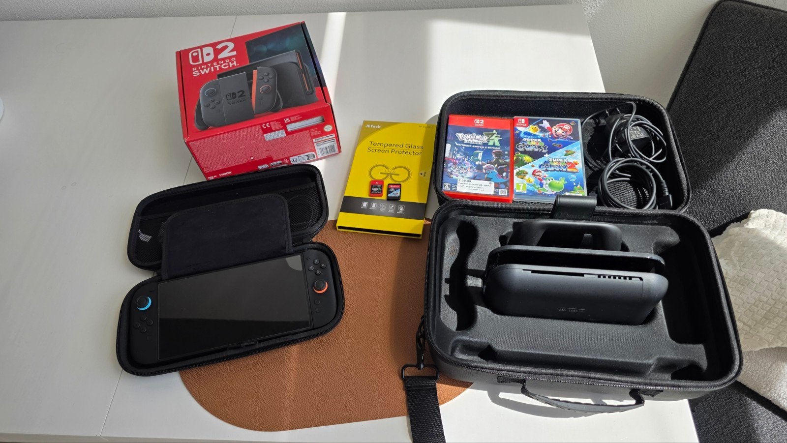 Nintendo Switch 2 + Bundle and small travel case and XL Bag, Met games, Nieuw, Ophalen of Verzenden, Switch Original