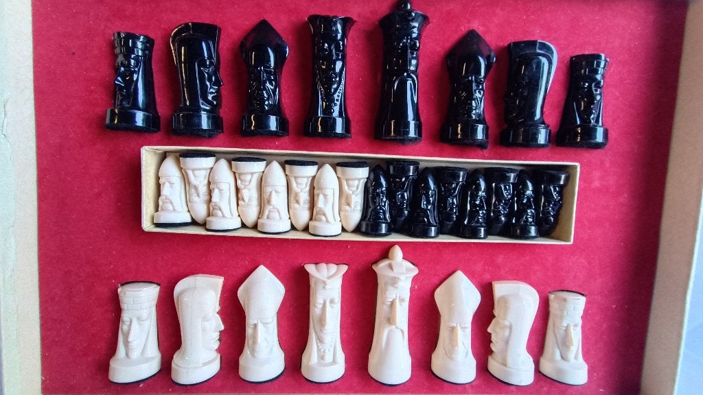 Vintage 1957 Peter Ganine "Superba" Gothic Chess Set, Ophalen of Verzenden, Minder dan 500 stukjes, Gebruikt, Schaken