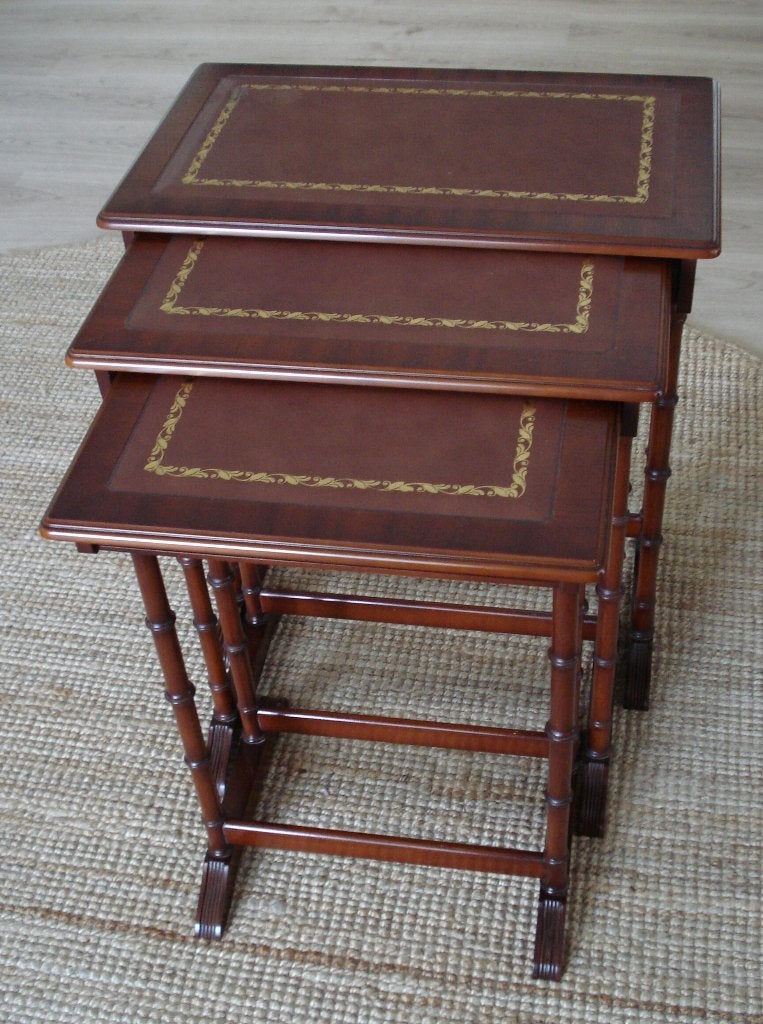 Mimiset, nesttafels, bijzettafeltjes, Huis en Inrichting, Minder dan 55 cm, Gebruikt, Klassiek, Rechthoekig