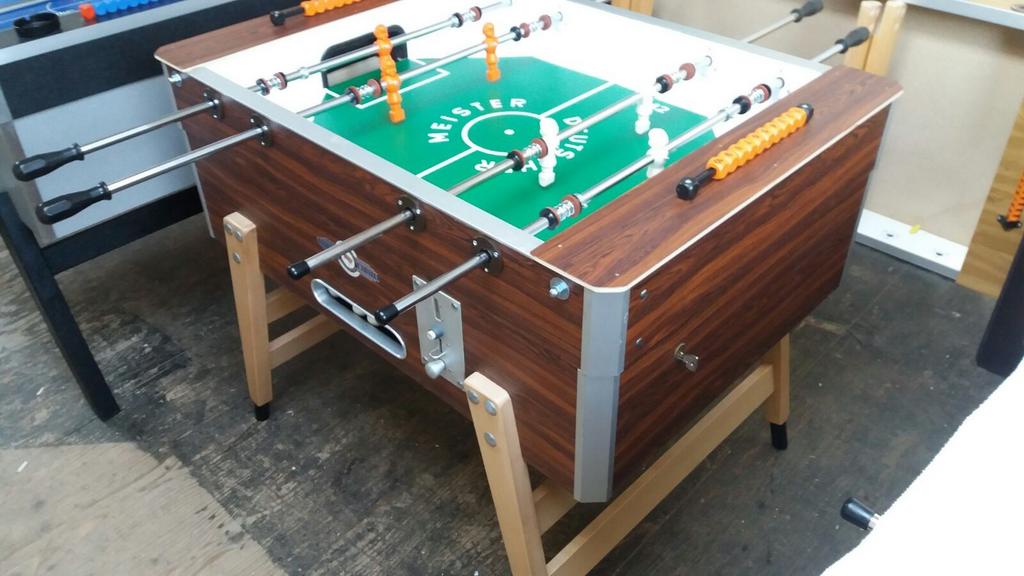 Tafelvoetbal Deutscher meister dm2 voetbaltafel, Ophalen