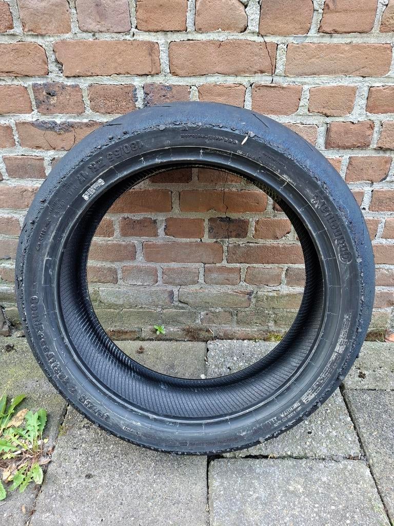 ContiRaceAttack Street 2 band. Maat 180/55ZR17., Motoren, Ophalen of Verzenden