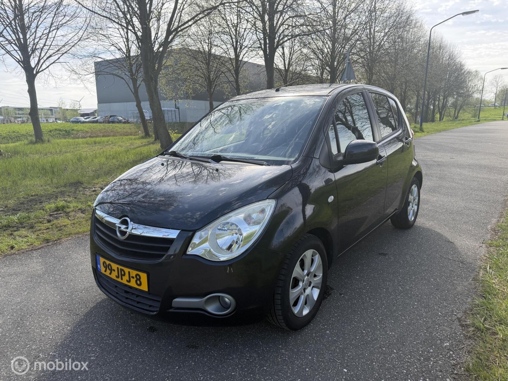 Opel Agila 1.0 Enjoy*AIRCO*ELEK RAMEN*5 DRS*NAP*NEW APK 7/27, Stof, Gebruikt, Zwart, Bedrijf