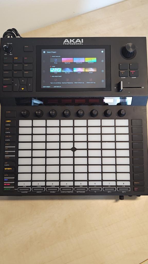 Akai Force complete set | stofkap | case | 3D stand | SSD, Muziek en Instrumenten, Samplers, Ophalen of Verzenden, Zo goed als nieuw