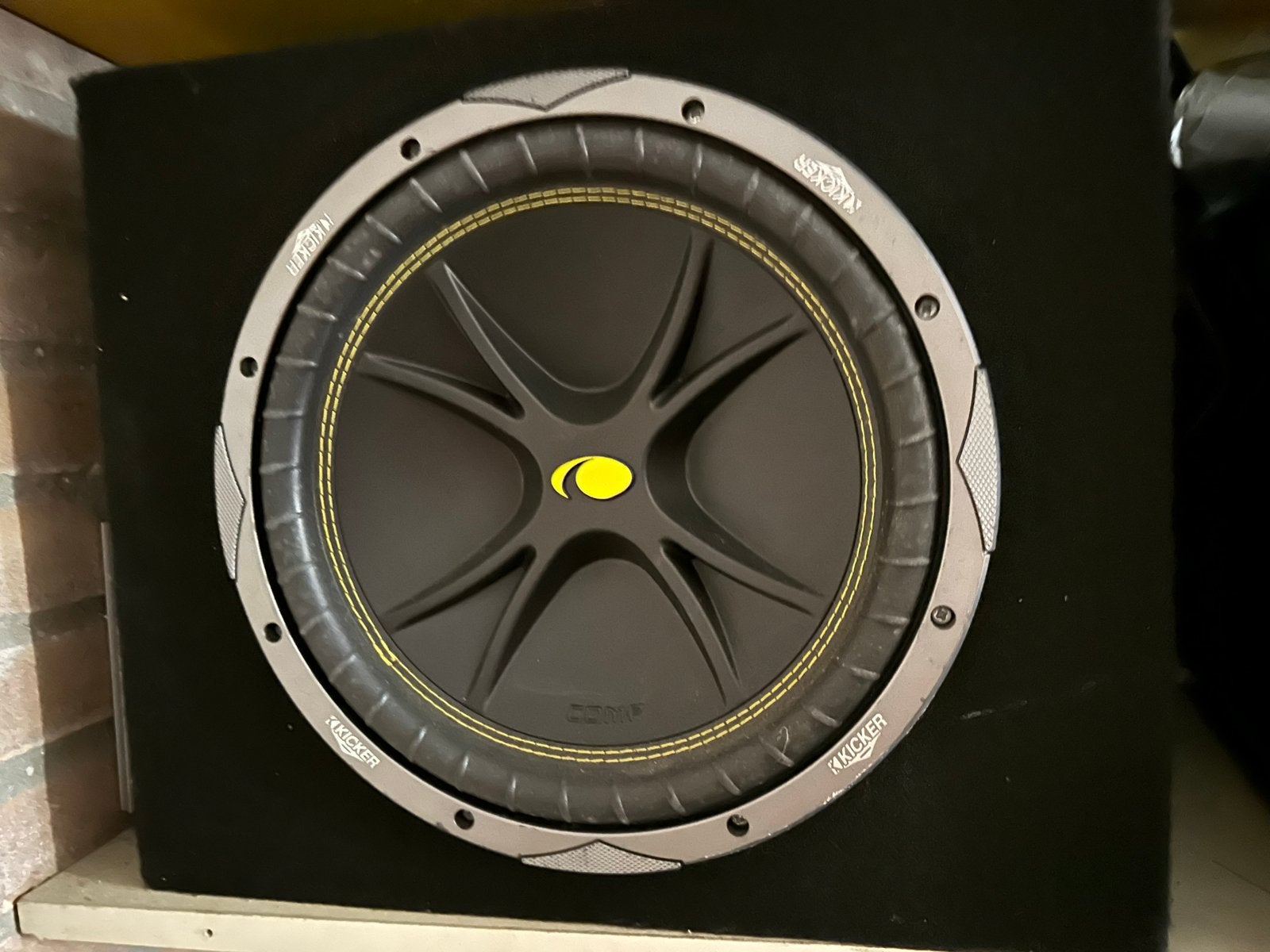 Kicker subwoofer in behuizing, Ophalen, Gebruikt