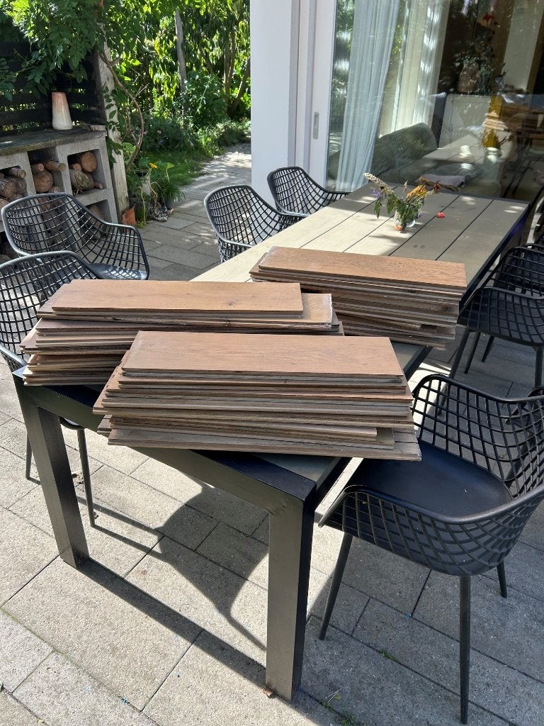 GRATIS: Restpartij massief eiken vloerplanken - 60cm - 31 st, Ophalen, Gebruikt, 50 tot 150 cm, Vloerdelen of -planken