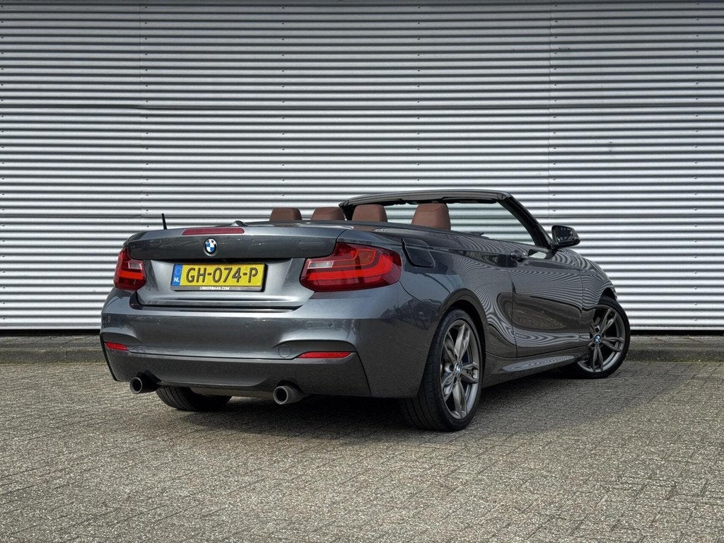 BMW 2 Serie Cabrio M235i Cabrio High Executive | Leder | H&K, Auto's, BMW, Achterwielaandrijving, Gebruikt, Euro 6, 1595 kg