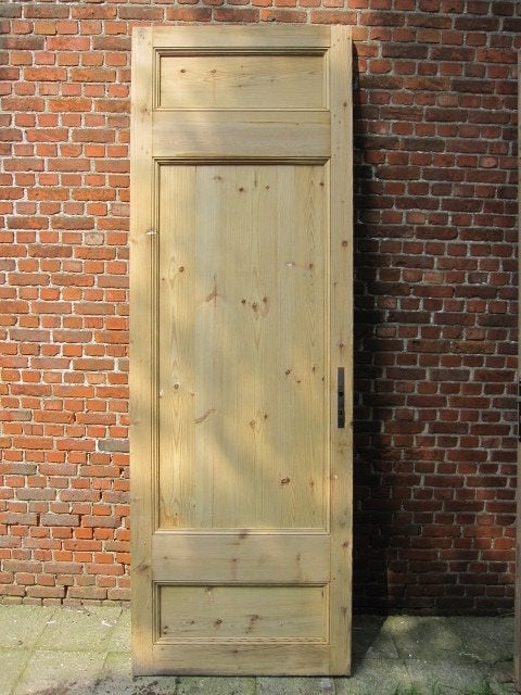 250,5hx85br Zwaar uitgevoerde grenen paneeldeur, schuifdeur?, Ophalen