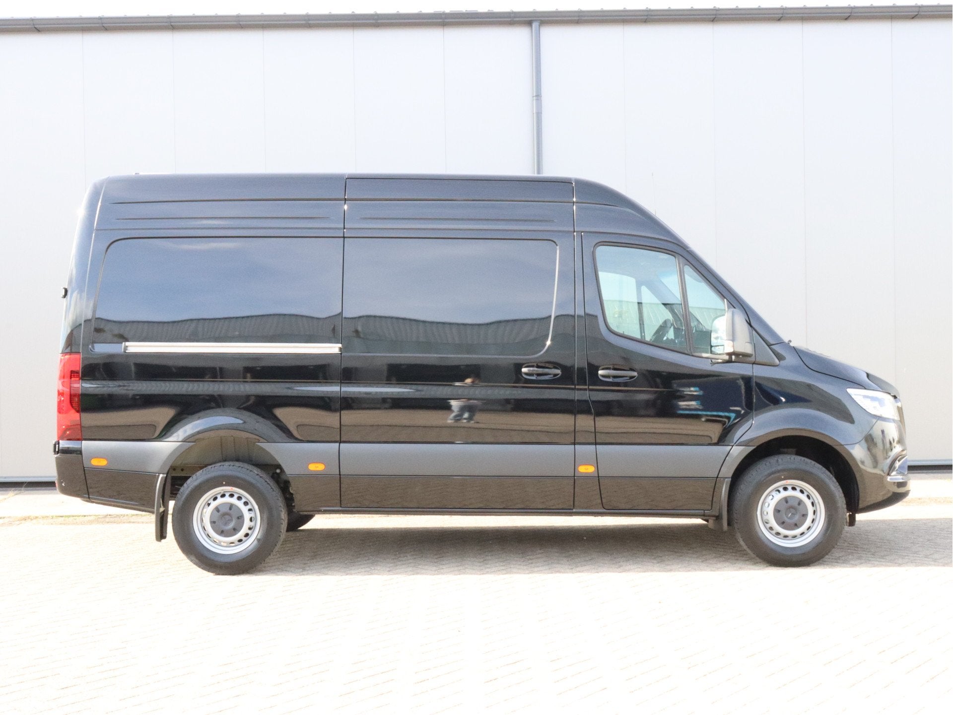Mercedes-Benz Sprinter BPM VRIJ - 319CDI 190PK Automaat L2H2, Auto's, Bestelauto's, Automaat, Achterwielaandrijving, Zwart, Mercedes-Benz