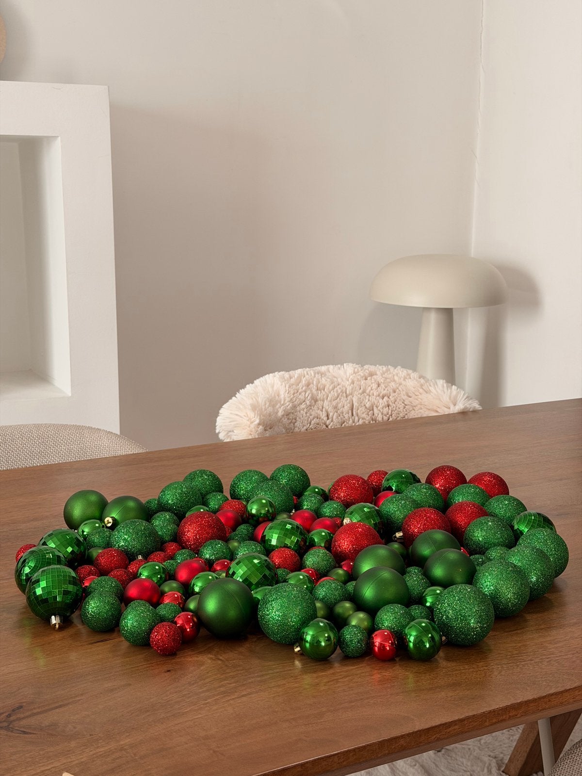 Rode en groene kerstballen in diverse afmetingen, Ophalen of Verzenden, Zo goed als nieuw