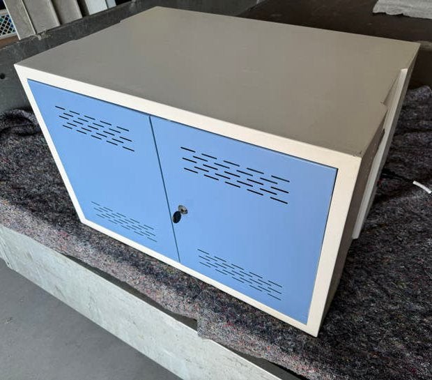 Ivol oplaadkast voor tablets en laptops, Ophalen, Zo goed als nieuw, 25 tot 50 cm, Minder dan 100 cm