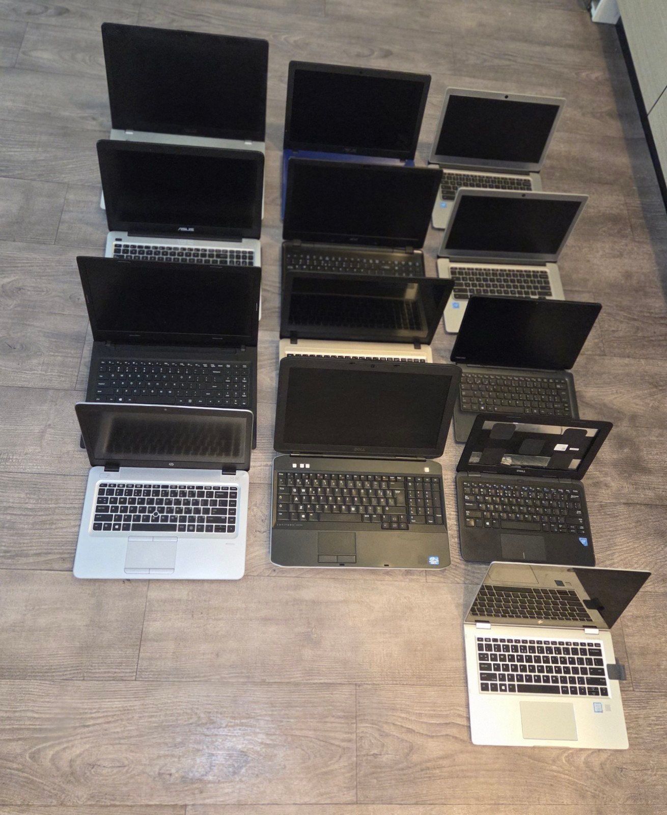Partij laptops i3-i5-i7werkend of voor onderdelen 13 stuks, Ophalen of Verzenden, 4 GB of minder