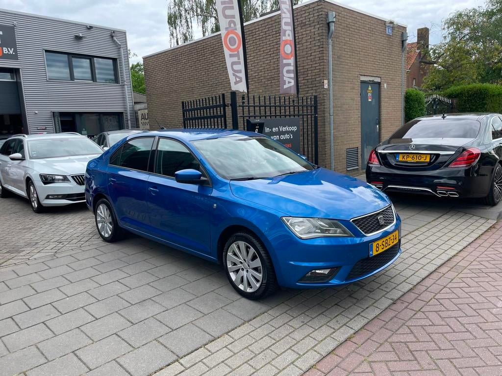 Seat Toledo 1.2 TSI Businessline High 3e Eigenaar! Trekhaak, Auto's, Seat, Voorwielaandrijving, Euro 5, Gebruikt, Blauw