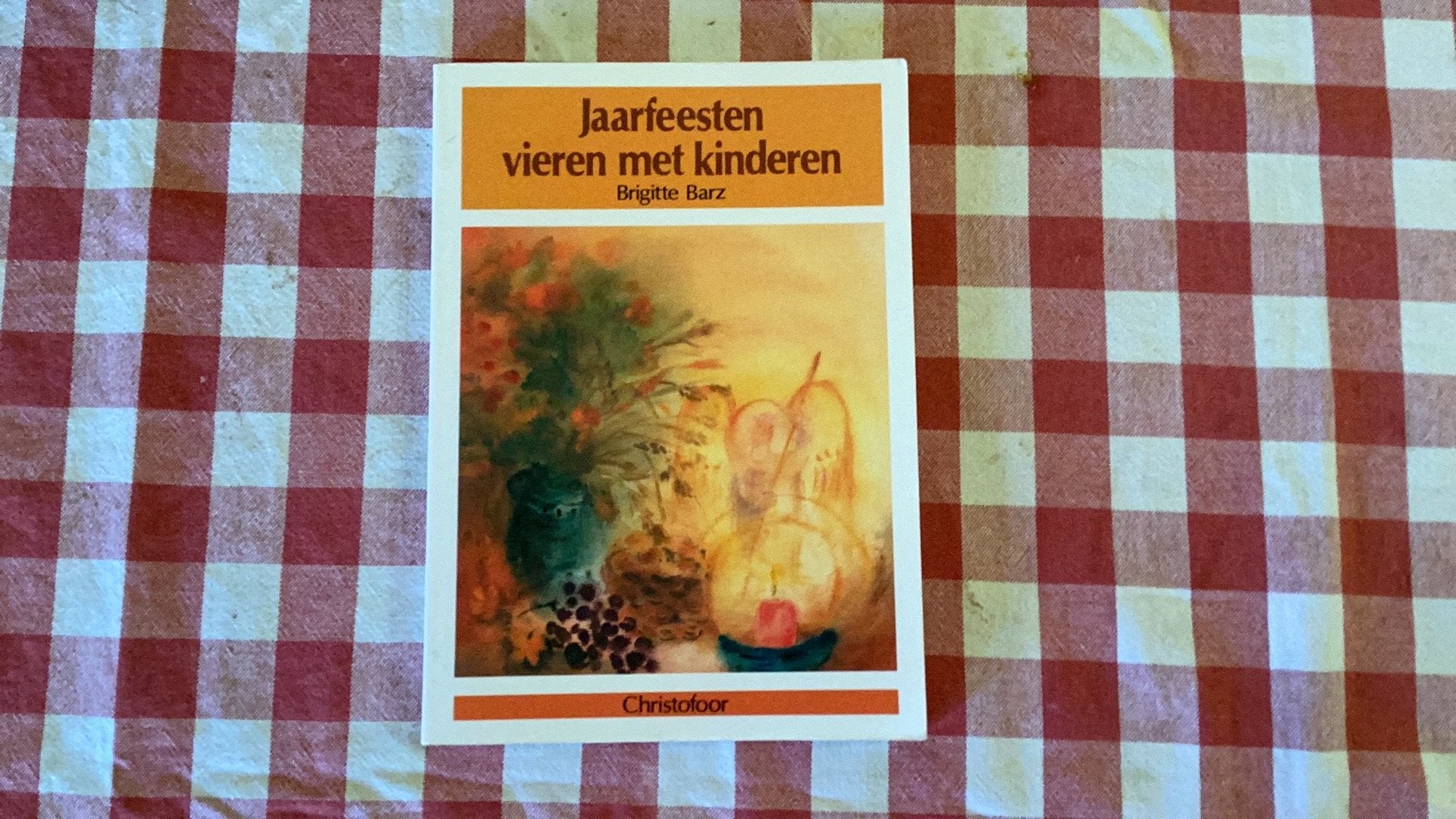 B. Barz - Jaarfeesten vieren met kinderen, Ophalen of Verzenden, Zo goed als nieuw, B. Barz