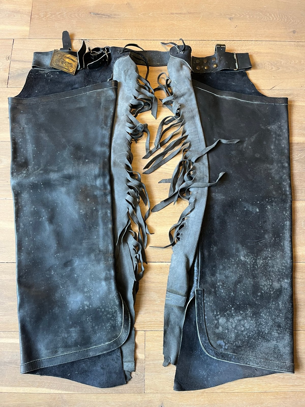 Leren Chaps voor Mannen - Stoer en Functioneel, Ophalen, Gedragen