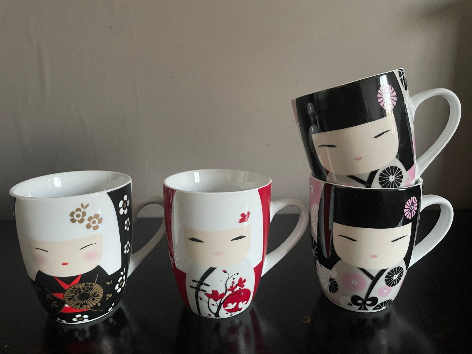Kimmidoll Mokken - Set van 4 met diverse designs, Aziatisch, Overige merken, Keramiek, Zo goed als nieuw
