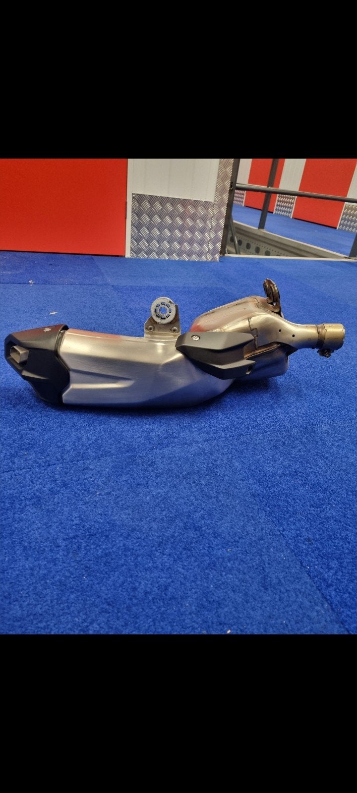 uitlaat bmw f900xr 2021, Ophalen
